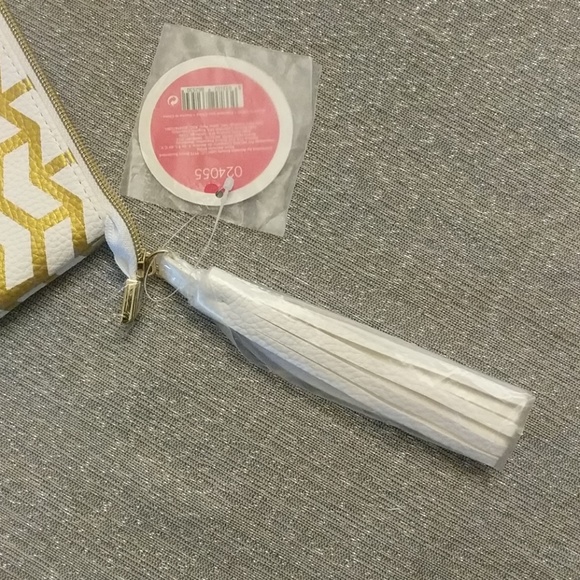 Gold and white clutch - Picture 4 of 4